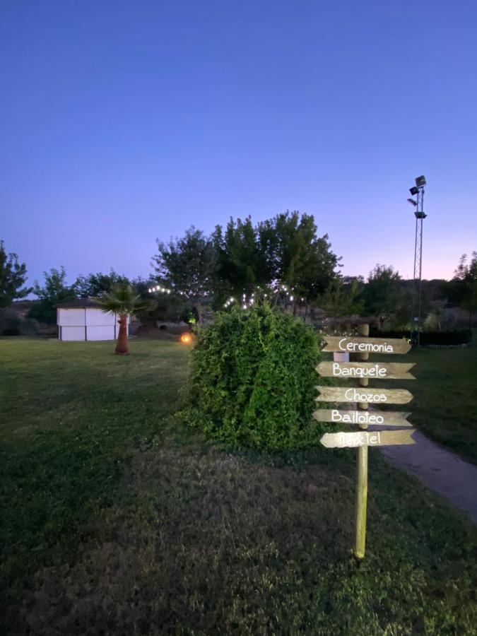 Complejo Rural El Prado Hotell Logrosán Exteriör bild
