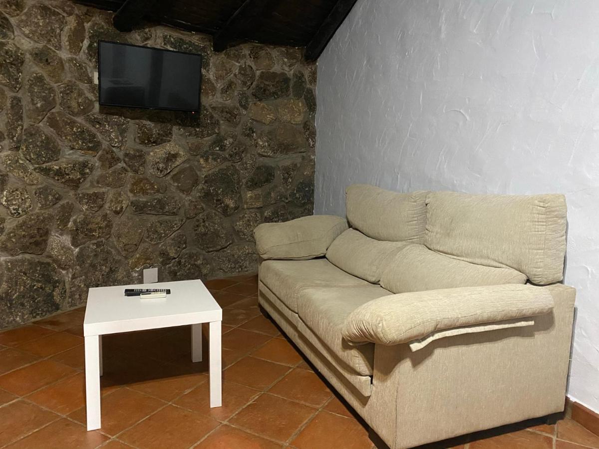 Complejo Rural El Prado Hotell Logrosán Exteriör bild