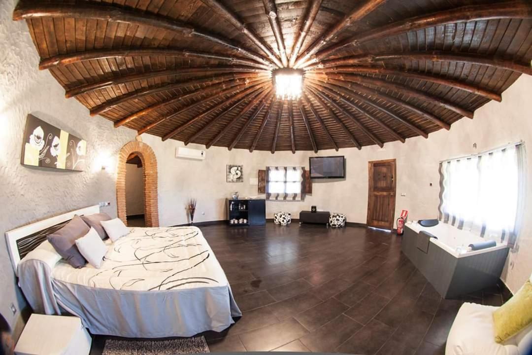 Complejo Rural El Prado Hotell Logrosán Exteriör bild