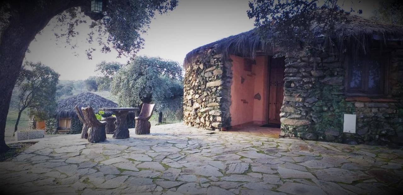 Complejo Rural El Prado Hotell Logrosán Exteriör bild