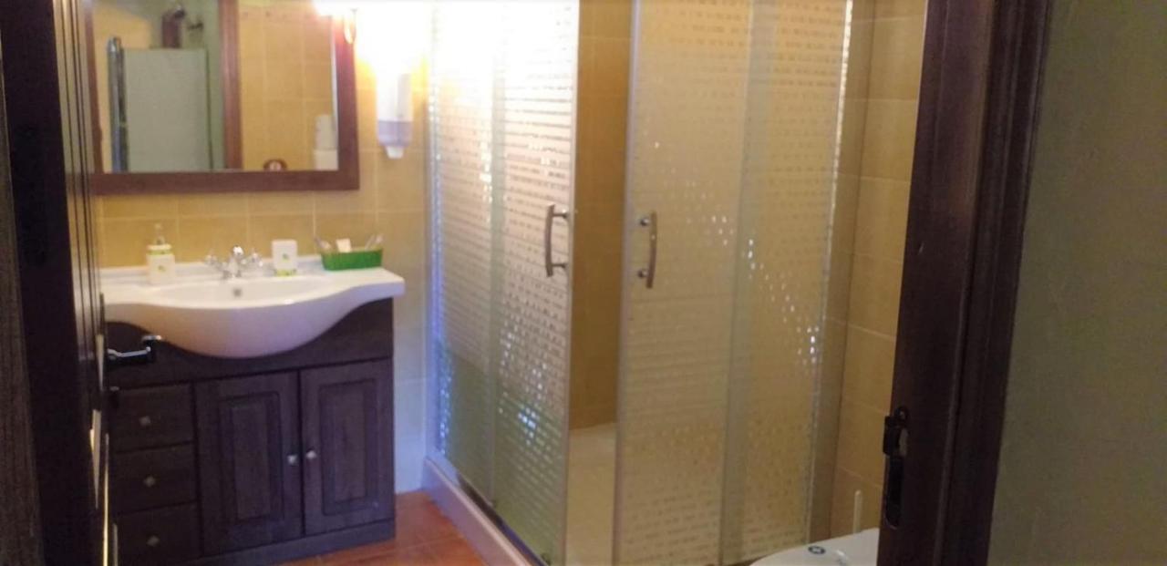 Complejo Rural El Prado Hotell Logrosán Exteriör bild
